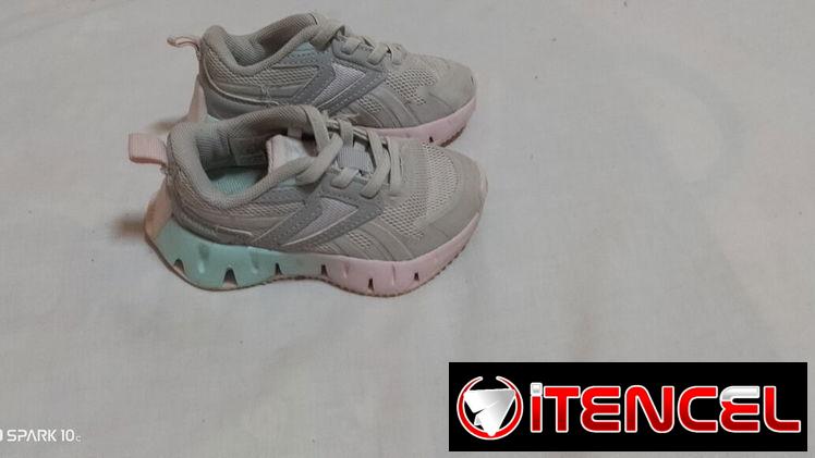 Tenis de niña