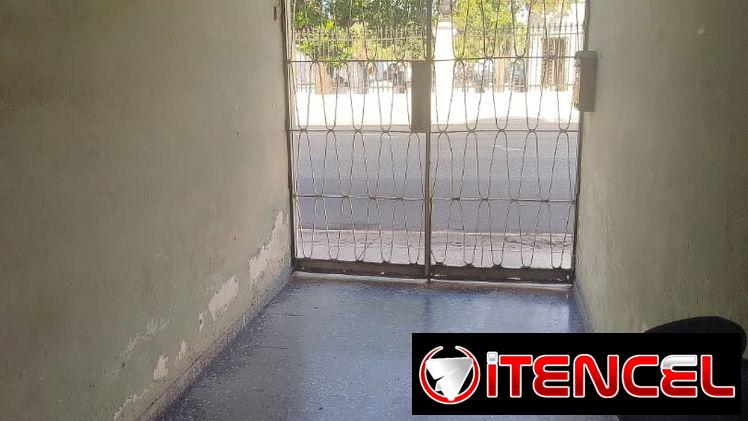 Permuto Apt Capitalista 1945 dentro del Vedado y Nuevo Vedado