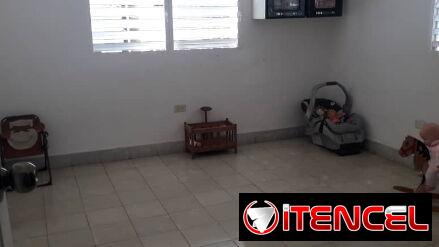 Se vende casa capitalista independiente en Santo Suárez