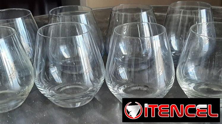 SE VENDEN 6 VASOS PARA WISKY, RON