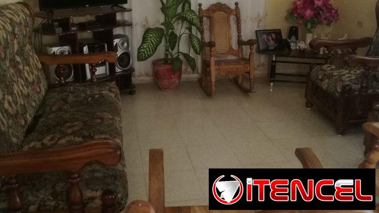Casa (con apartamento independiente)