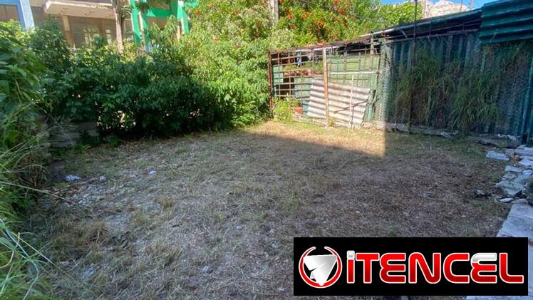 NUEVO VEDADO PRÓXIMO A LA AVENIDA DE BOYEROS Y AL HOTEL TULIPAN APARTAMENTO EN BAJO CON PATIO DE TIERRA
