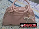 Bolso de hombro o de mano, de mujer.