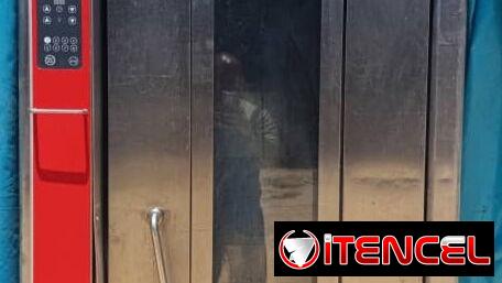Horno eléctrico de panadería,15 bandejas, fijo  Trifásico  De uso en perfecto estado  2.142 alto  1.40 de profundidad