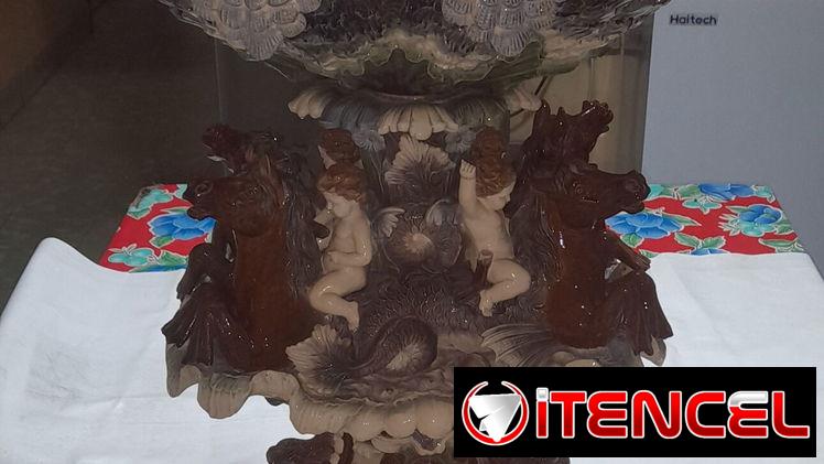 Se vende fuente decorativa de cerámica