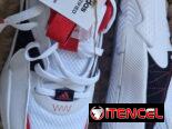 Adidas original con etiqueta 42y media