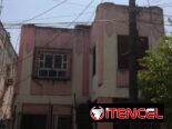 Casa capitalista amplia y cómoda