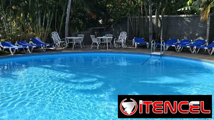 Hostal Las Palmas con Piscina y Jacuzzi Vacaciones en Familia