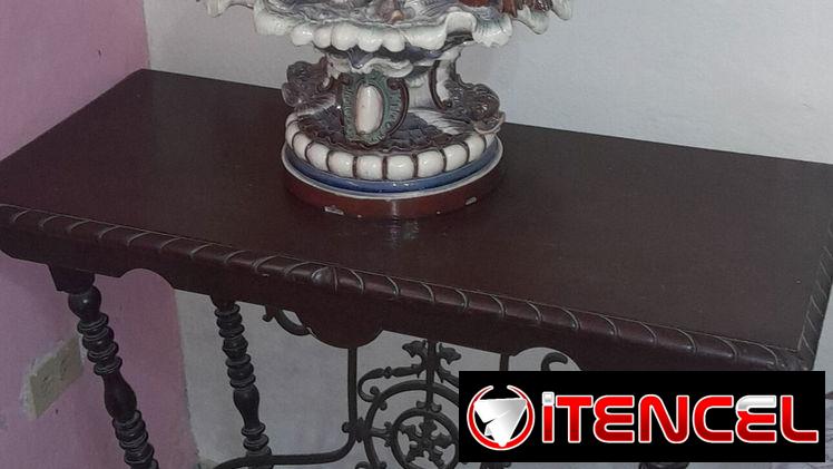 Se vende fuente decorativa de cerámica