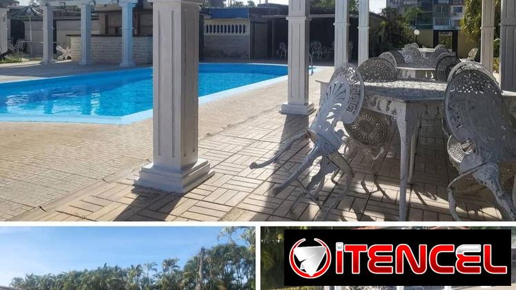 Piscina en Boyeros, para que disfrutes de un día de sol y verano🌻