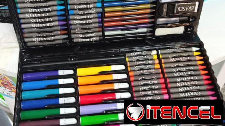 Set de 168 piezas para colorear  Precio : 20 usd  Disponibles los estuches en negro y azul cielo