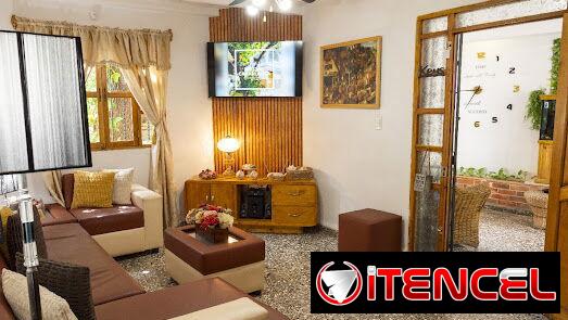 *SE VENDE* Hostal CasaBlanca. 5 Habitaciones, 7 Baños, Piscina Climatizada, Billar, Garage, Jacuzzi, Ranchon.