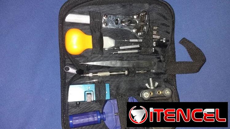 Equipo de arreglar reloj