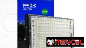 REFLECTORES Y PANTALLAS LED