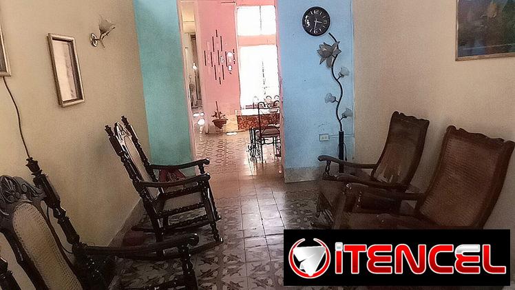 CASA COLONIAL EN VENTA