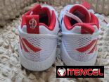 Adidas original con etiqueta 42y media