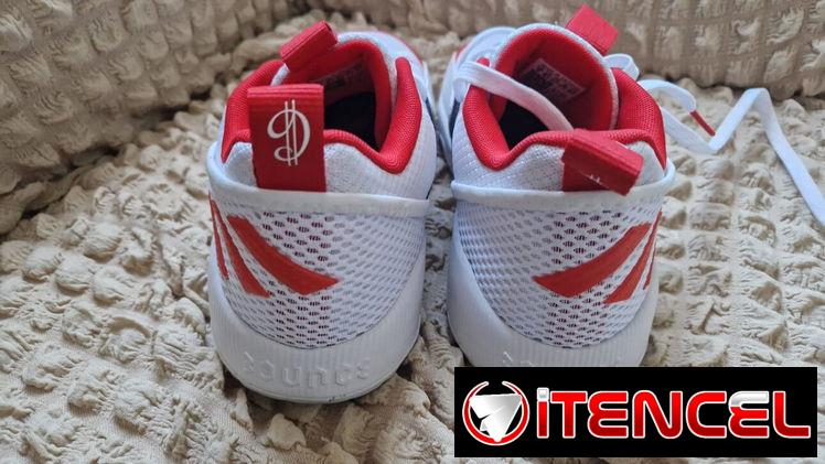 Adidas original con etiqueta 42y media