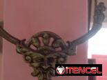 Vendo colgante antiguo de bronce de pared.