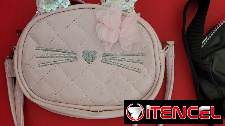 Carteras y gafas para niñas