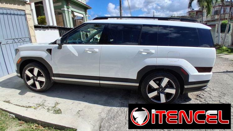 Vendo o negocios Hyundai Santa Fe, 2024 límite con 5000 millas solamente