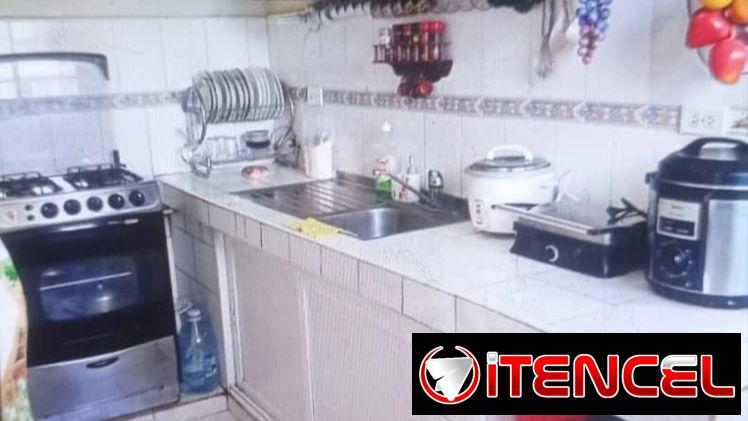Vendo o permuto apartamento de 3 cuartos Marianao