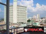 Venta de apartamento en el 10 piso en línea y L