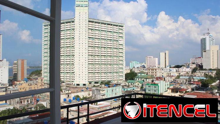 Venta de apartamento en el 10 piso en línea y L