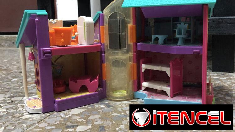 Casa de muñecas, peluches y juguetes