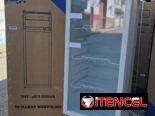 EXHIBIDORA ROYAL VERTICAL  COLOR BLANCO 7.2 Pies SUS LLAVES ,CIERRES, RUEDAS,LUZ   445  USD