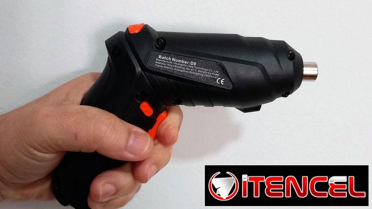 MINI ATORNILLADOR CON LED Y PUNTAS DIFERENTES