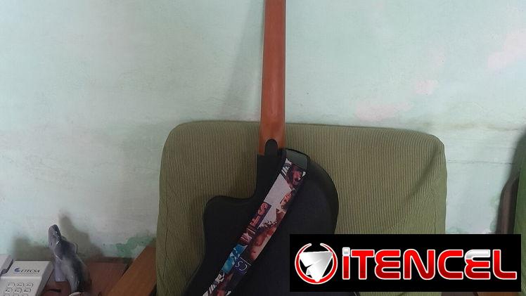 Guitarra electroacústica