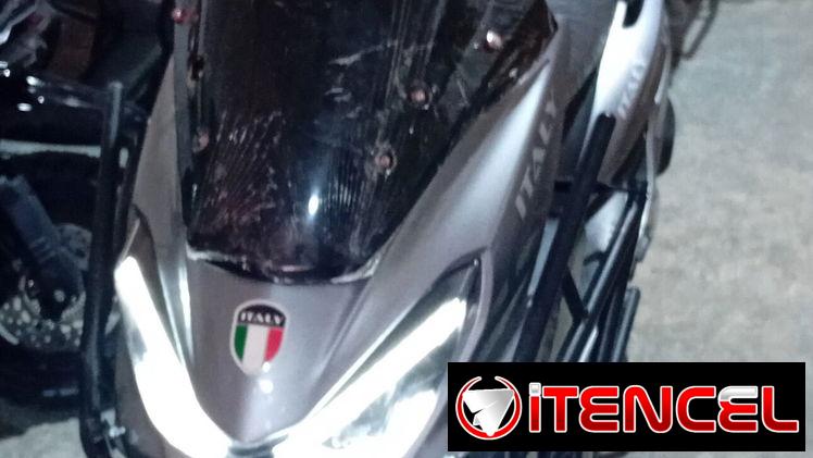 A la venta estos dos modelos de scooter 200cc de varios colores, 0km , la estrena usted, tienen incluido casco