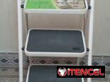 🚧 ESCALERA DOMÉSTICA PLEGABLE DE 4 NIVELES CON MANIJA ACOLCHADA 🚧