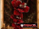 Búcaro de adorno con flores