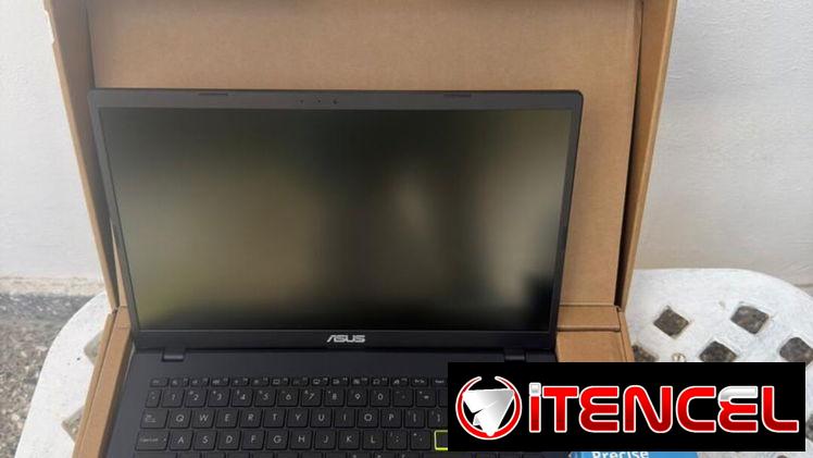 Laptop Asus Procesador N5030 4gb ram ddr4 128gb ultra M2 Pantalla 15,6 pulgadas FHD