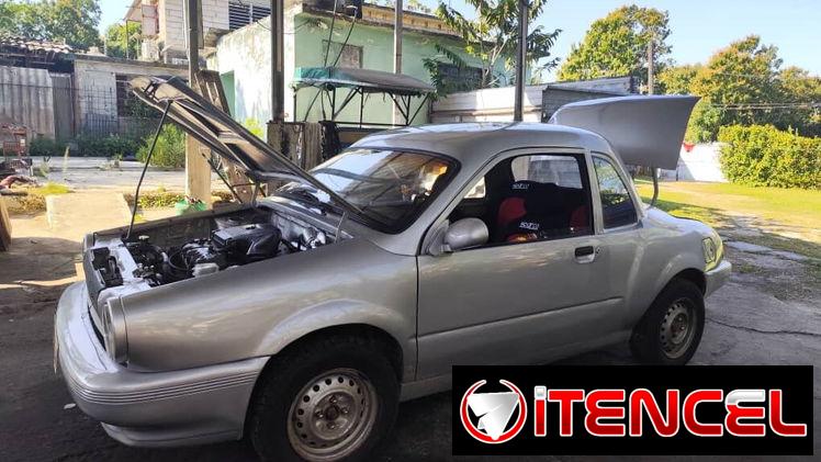 Se vende Renault modificado con mecánica completa de Nissan Sentra B13 – 8 válvulas.