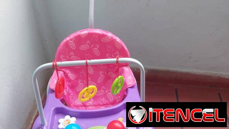 Andador de bebé 35 usd