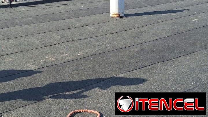 Manta de techo se presta servicio