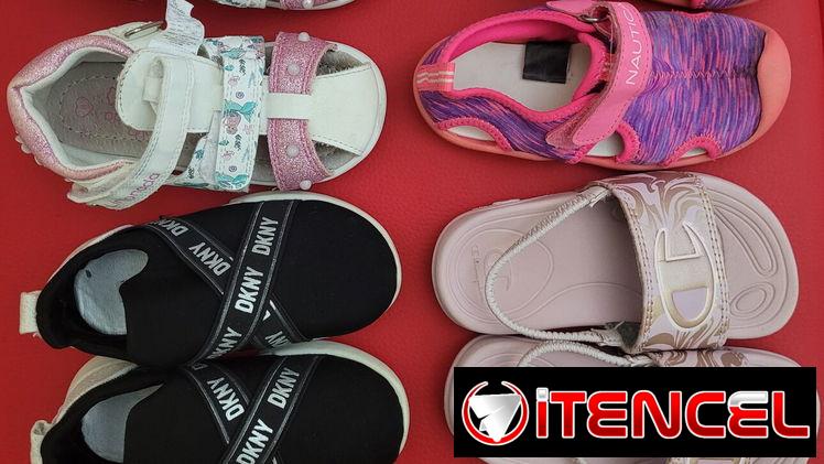 Chancletas y sandalias para niñas
