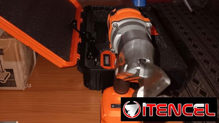 Tijera de Hojalatero sin Cepillo Finder 21V