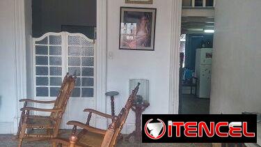 Vendo apartamento horizontal en la zona Catedral a una cuadra del Museo de la Revolución, a dos de la Iglesia del Angel