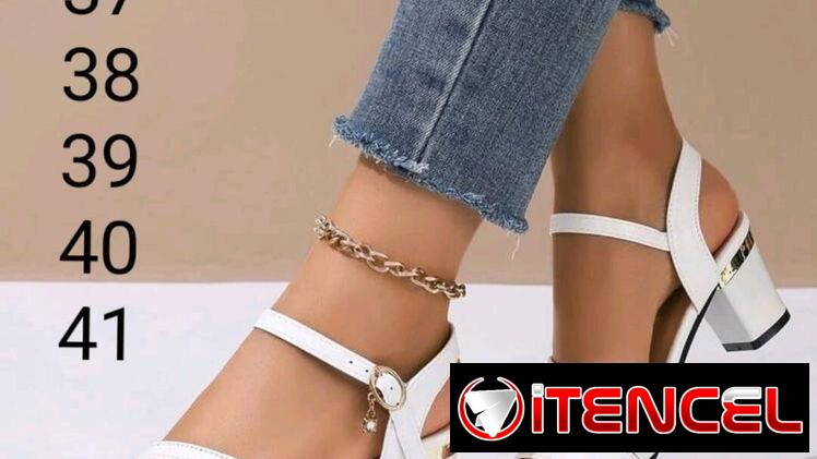 Zapatos blancos de tacon