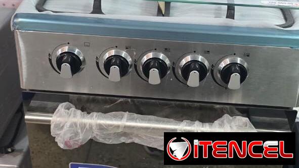 Se venden cosinas nuevas en caja con horno
