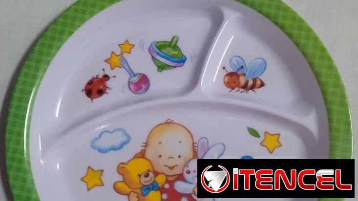 Platos para niños con divisiones tipo bandeja