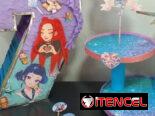 Piñatas, bases para cupcakes y más