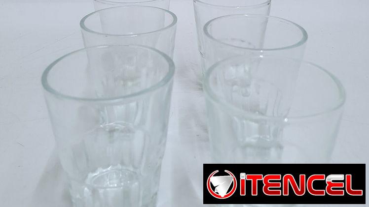 Vasos de cristal y copas para helado