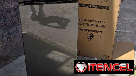 Refrigerador Lemax de 7 pies de congelación seca