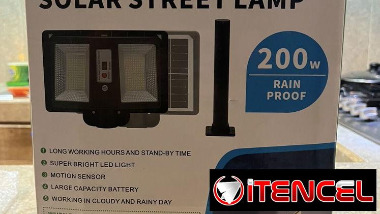 Lámpara solar de exterior con panel incluido de 200w