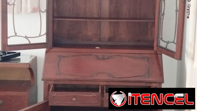 Vendo secreter en 340 usd