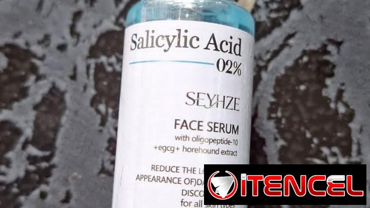 Serum facial: Ácido salicílico, retinol, vitamina C, phantenol y ácido hialurónico